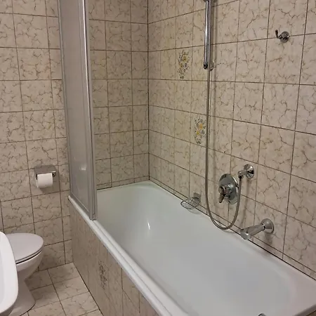 Apartament Falch *